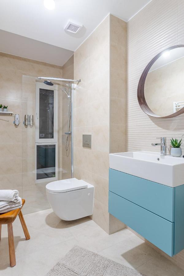 Il Lago - Turquoise - Cozy Luxurious Smart Home By The Lake Voluntari Exterior foto
